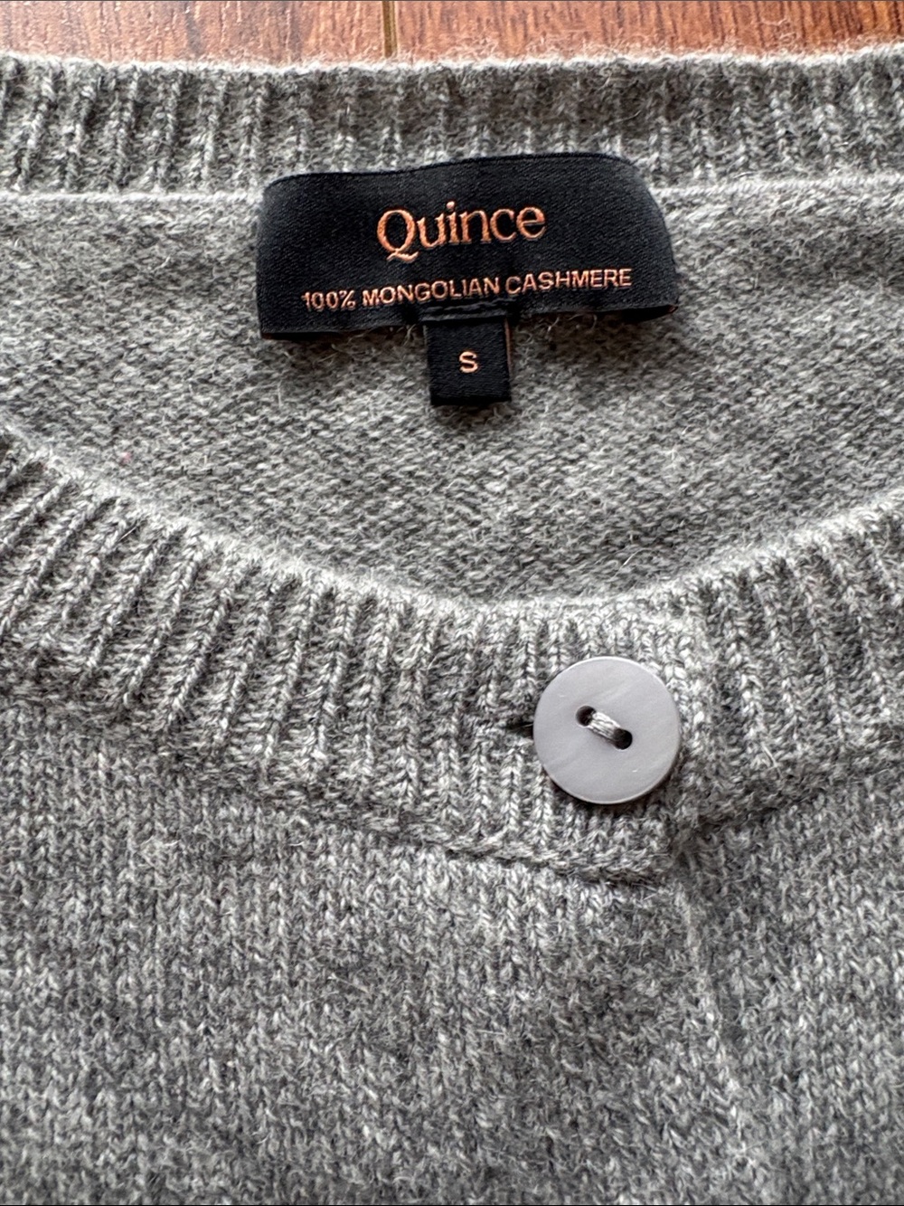 Quince Mongolian Cashmere Cropped Crew Cardigan Heather Grey in Small EUC - Picture 4 of 13